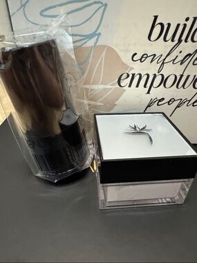 Beauty Society Haze and retractable brush